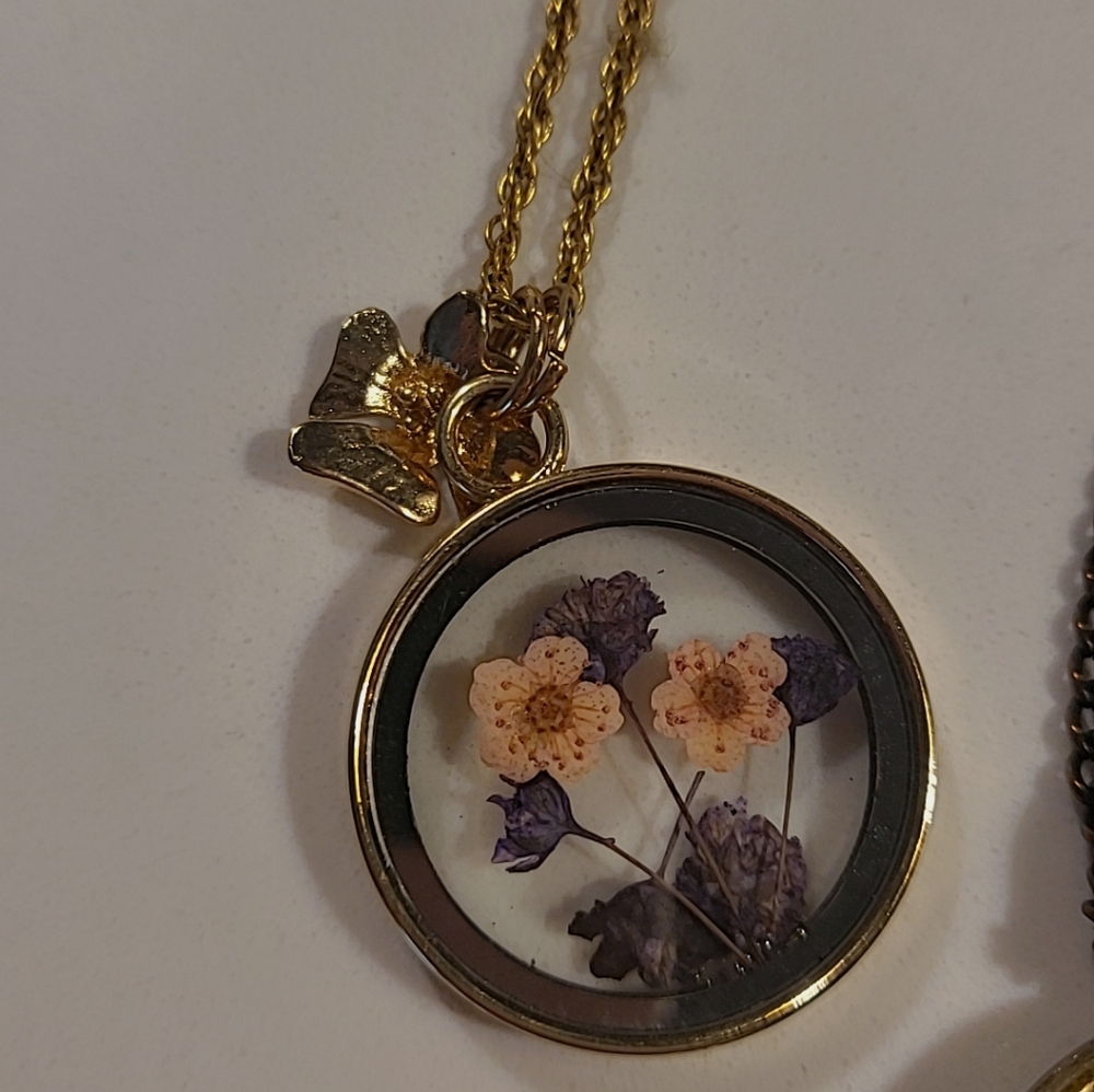 Set Of Two Butterfly Wing And Pressed Flower Necklaces - Picture 3 of 3